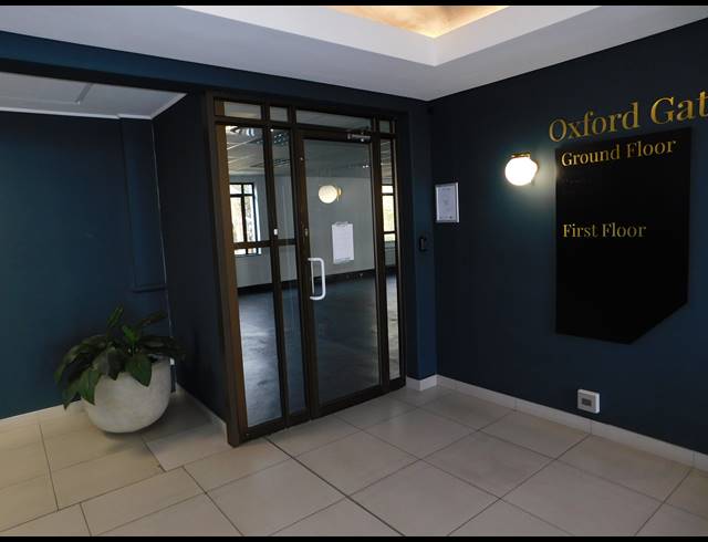 253M² OFFICE TO LET IN HYDE PARK